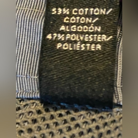 VAN Heusen Traveler Shirt, Men’s Small (S/P 14”-14 1/2”) - Picture 8 of 12